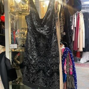 Jones New York black/silver dress 10